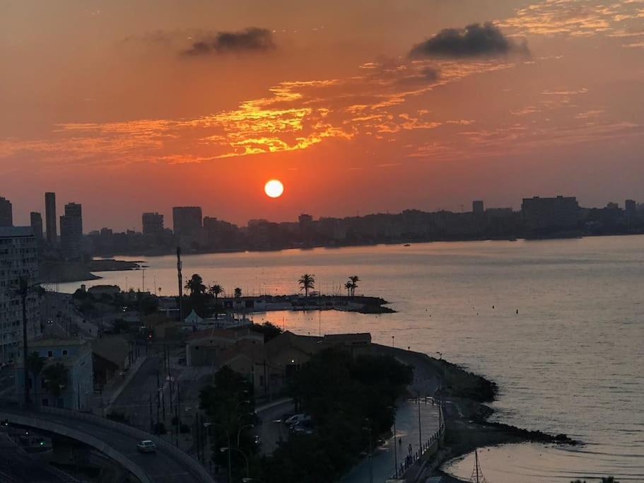 Apartament Con Vistas Al Mar Primera Linea De Playa Del Postiguet Alicante